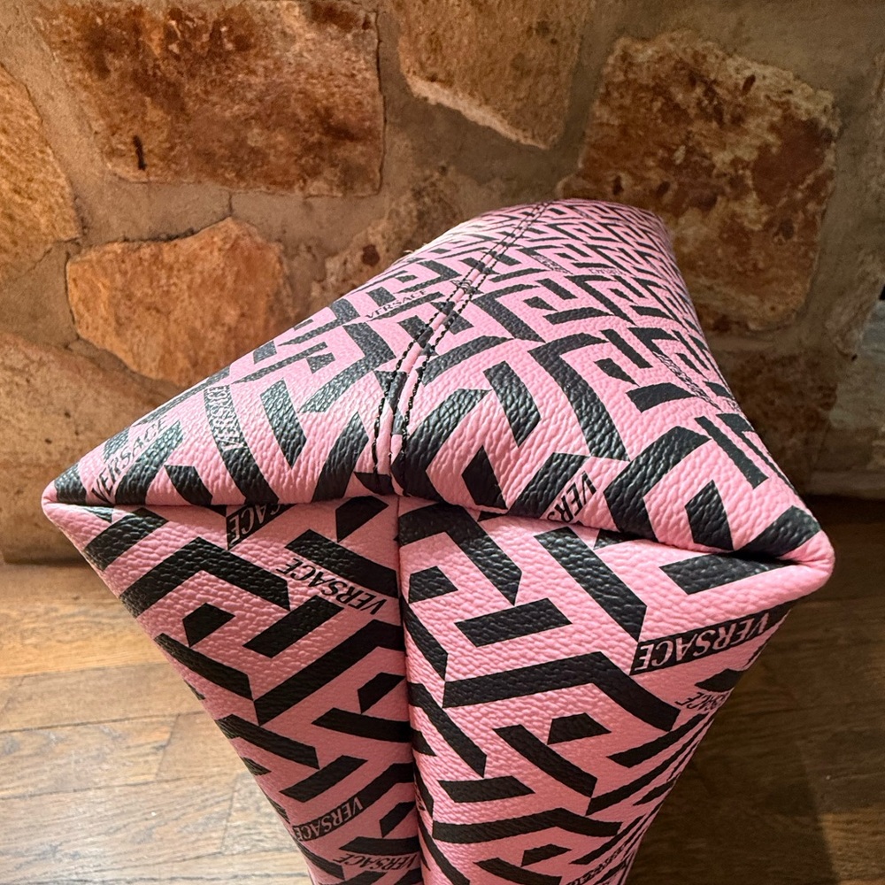 NEW Versace Geometric Pink and Black Tote with dust bag NWT AUTHENTIC - Picture 10 of 17